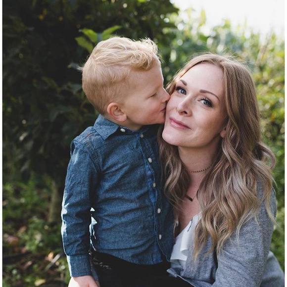 Meet your Posher, Michelle - Picture 1 of 1